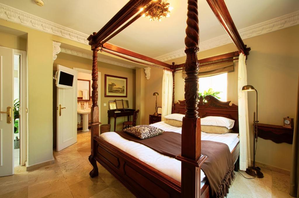 The Town House (Adults Only) Ξενοδοχείο Μαρμπέλλα Δωμάτιο φωτογραφία