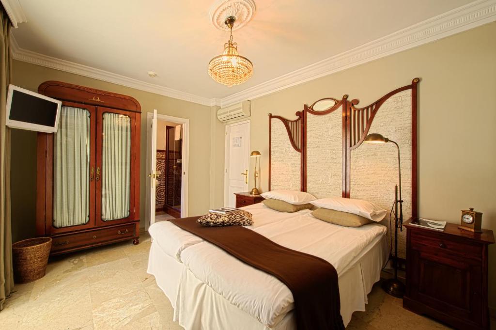 The Town House (Adults Only) Ξενοδοχείο Μαρμπέλλα Δωμάτιο φωτογραφία