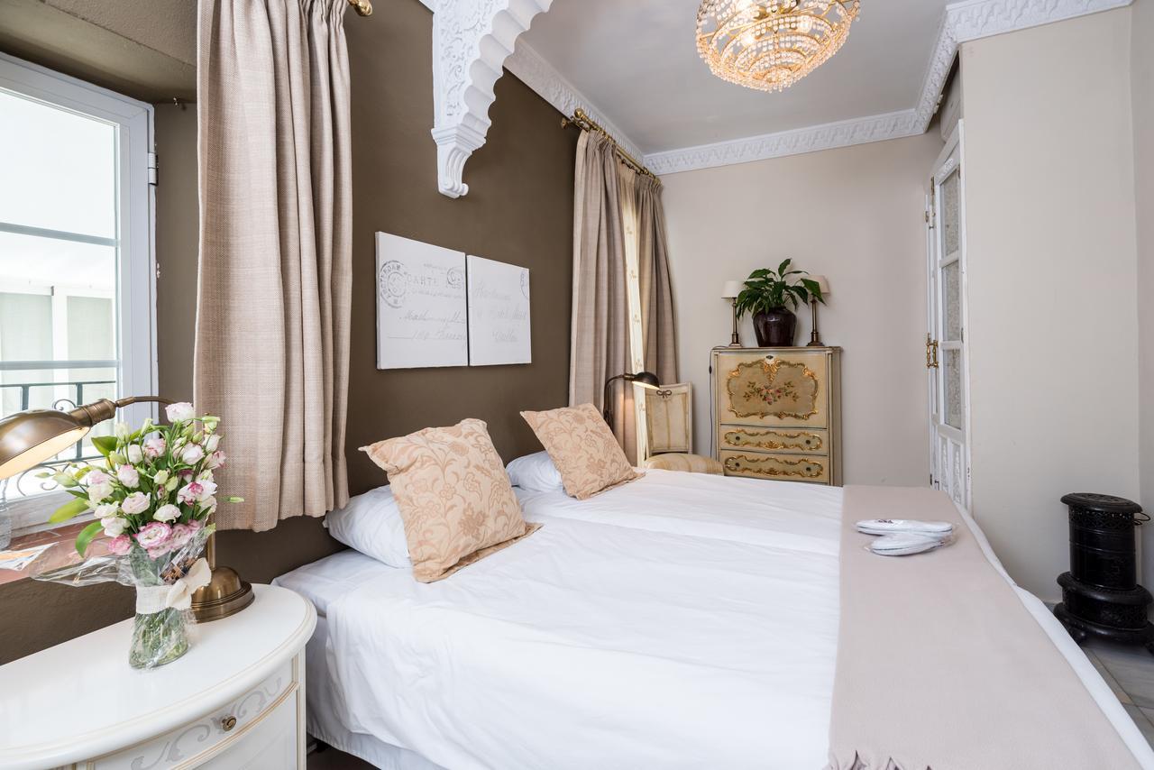 The Town House (Adults Only) Ξενοδοχείο Μαρμπέλλα Εξωτερικό φωτογραφία